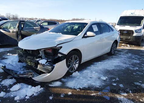 2017 Toyota Camry Se z USA, uszkodzony, nr VIN 4T1BF1FKXHU340519